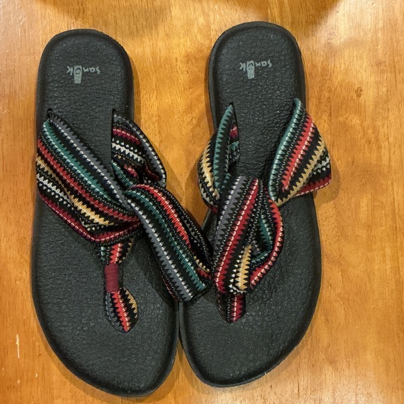 Sanuk Black Sandals with Multicolor Striped Straps - Picture 2 of 4